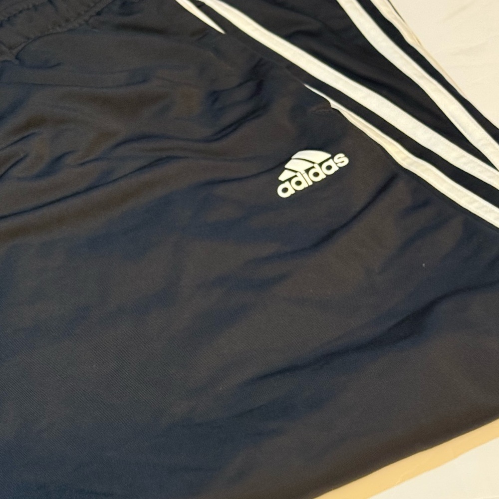 Adidas Unisex Brand new with tags Baggy black Track Pants - Picture 5 of 8